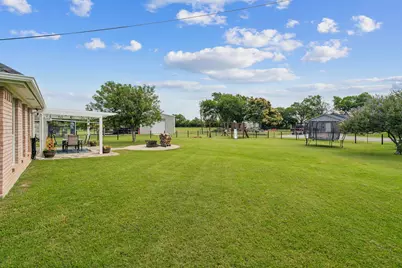 104 N Frederick Street, Ponder, TX 76259 - Photo 16