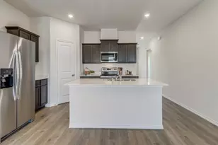 2921 Jasmine Dr, Sherman, TX 75092 - Photo 4