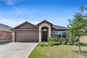 409 Foxhunter St, Fort Worth, TX 76131 - Photo 2