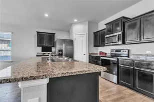 409 Foxhunter St, Fort Worth, TX 76131 - Photo 4