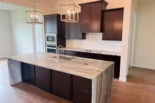 208 Slimp Blf, Azle, TX 76020 - Photo 10