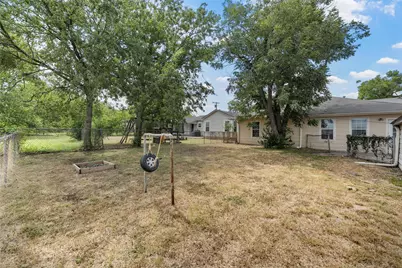 1306 W 11th Street, McGregor, TX 76657 - Photo 28