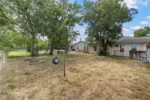 1306 W 11th St, McGregor, TX 76657 - Photo 28