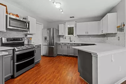 2202 Barton Springs Drive, Corinth, TX 76210 - Photo 12