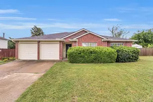 732 Bluebonnet Dr, Cedar Hill, TX 75104 - Photo 1