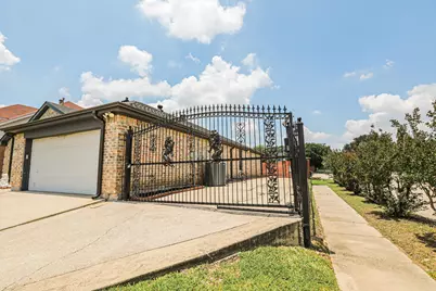 5616 Indian Hill Drive, Arlington, TX 76018 - Photo 2
