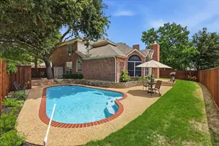2152 Hemlock Ln, Flower Mound, TX 75022 - Photo 2
