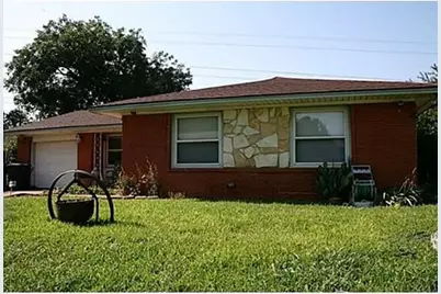 438 W Phillips Court, Grand Prairie, TX 75051 - Photo 1
