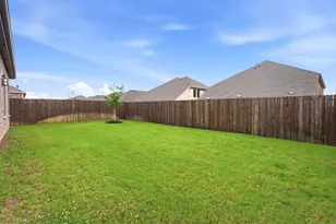 10605 Breezeway Dr, Aubrey, TX 76227 - Photo 26