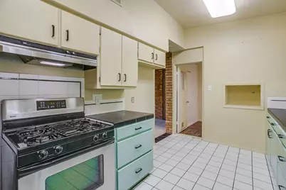 1100 Mockingbird Lane, Arlington, TX 76013 - Photo 16