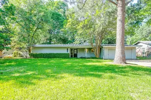 1100 Mockingbird Ln, Arlington, TX 76013 - Photo 1
