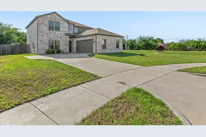 1516 Kinglet Street, DeSoto, TX 75115 - Photo 2
