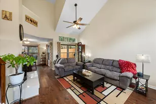 2404 Bennington Dr, Arlington, TX 76018 - Photo 4