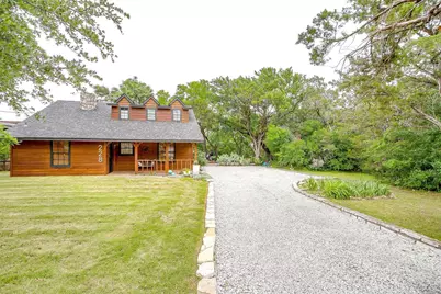 228 Rock Harbor Drive, Granbury, TX 76048 - Photo 4