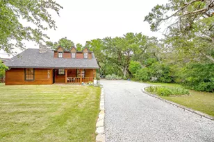 228 Rock Harbor Dr, Granbury, TX 76048 - Photo 4
