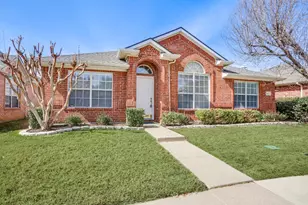 8611 Ironwood Dr, Irving, TX 75063 - Photo 2