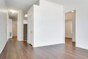 8611 Ironwood Dr, Irving, TX 75063 - Photo 4