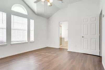 8611 Ironwood Drive, Irving, TX 75063 - Photo 18