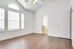 8611 Ironwood Dr, Irving, TX 75063 - Photo 18