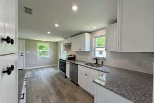 615 Smith Cir, Point, TX 75472 - Photo 6