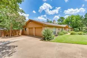 109 Timber Ridge Cir, Burleson, TX 76028 - Photo 4
