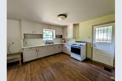 108 Varsity Circle, Arlington, TX 76013 - Photo 10