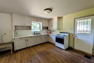 108 Varsity Cir, Arlington, TX 76013 - Photo 10