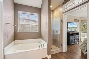 6308 Carol Ct, Granbury, TX 76048 - Photo 10