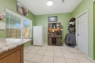 322 S Bowie Dr, Weatherford, TX 76086 - Photo 22