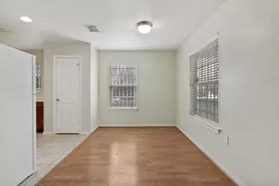 1834 Bayside St, Dallas, TX 75212 - Photo 4
