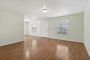 1834 Bayside St, Dallas, TX 75212 - Photo 2