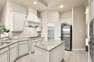 9670 Lance Dr, Frisco, TX 75035 - Photo 2