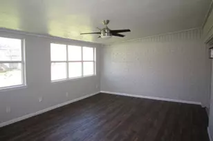 1610 Toplea Dr, Euless, TX 76040 - Photo 8