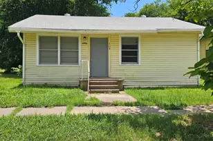 104 Smith St, Hillsboro, TX 76645 - Photo 1