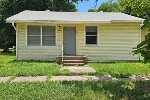 104 Smith St, Hillsboro, TX 76645 - Photo 1