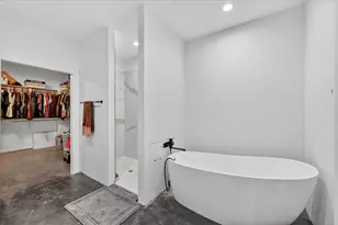 528 Hill County Road 4411, Grandview, TX 76050 - Photo 20