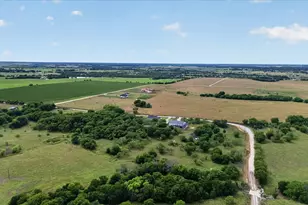 528 Hill County Road 4411, Grandview, TX 76050 - Photo 30