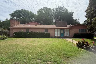 3016 Dreeben Dr, Richland Hills, TX 76118 - Photo 1