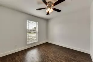 1865 Green Ridge Dr, Carrollton, TX 75007 - Photo 14
