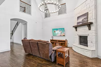 916 Champions Court, Roanoke, TX 76262 - Photo 8