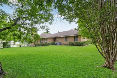 1811 Reynoldston Lane, Dallas, TX 75232 - Photo 10
