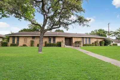 1811 Reynoldston Lane, Dallas, TX 75232 - Photo 24