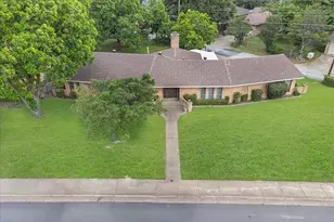 1811 Reynoldston Ln, Dallas, TX 75232 - Photo 34