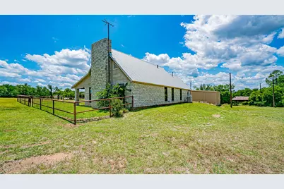 1330 County Road 306, Rainbow, TX 76077 - Photo 8