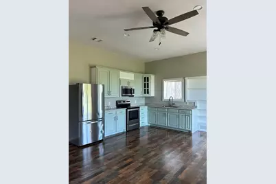 677 McVoid, Springtown, TX 76082 - Photo 6