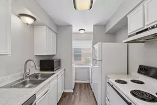 2123 Sheraton Dr, Carrollton, TX 75007 - Photo 10