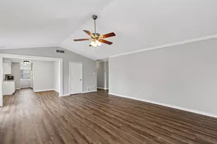 2123 Sheraton Dr, Carrollton, TX 75007 - Photo 4