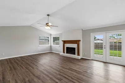 2123 Sheraton Drive, Carrollton, TX 75007 - Photo 4