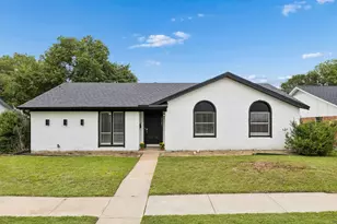 2123 Sheraton Dr, Carrollton, TX 75007 - Photo 2