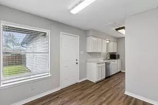 2123 Sheraton Dr, Carrollton, TX 75007 - Photo 8